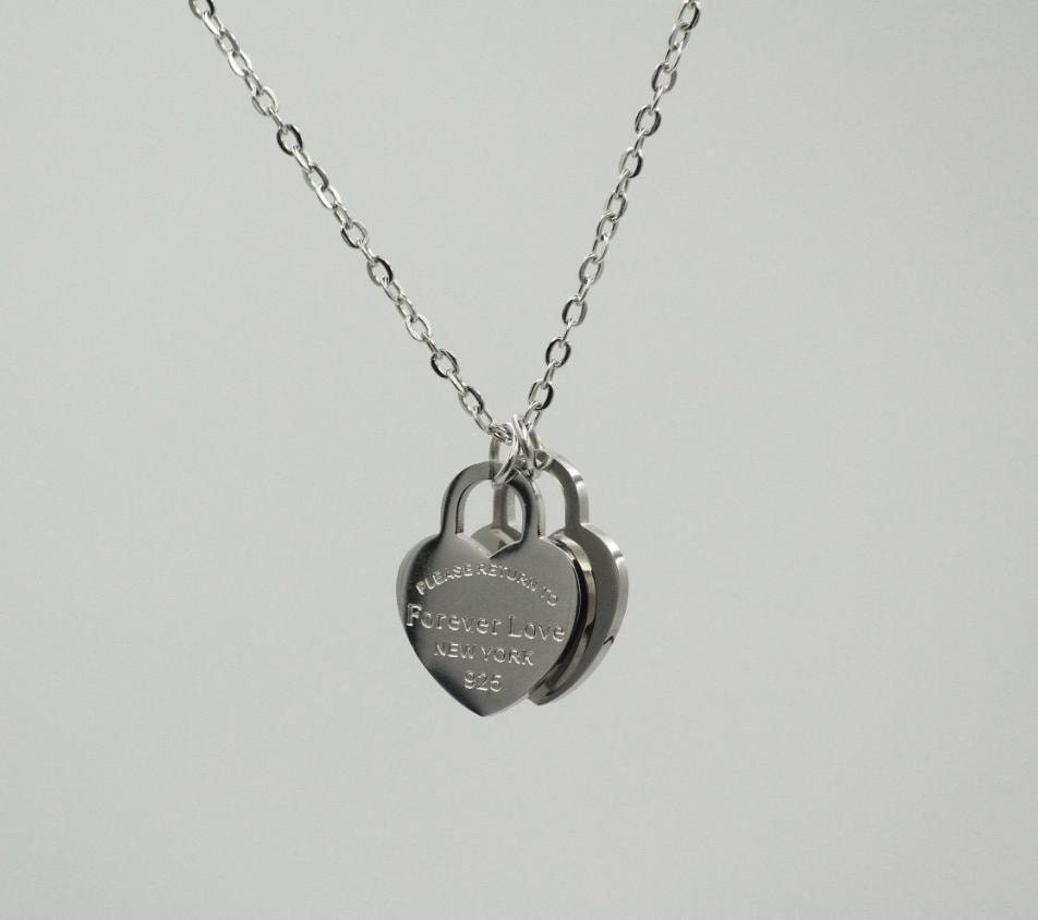 Tiffany's charm - Etsy 日本