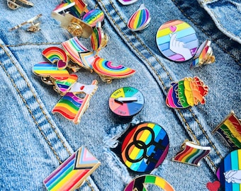 Random Pride Month Enamel Rainbow Flag Pin Gay Pride Pin for Work Badge LGBTQ Party Gift Layard Queer Right Progressive Flag Ally Love Gift