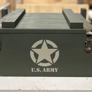 Wooden Ammo Storage Box – U.S. Army Edition | OD Green | Military Star | “This We’ll Defend” Lid Stencil | Sliding Tray