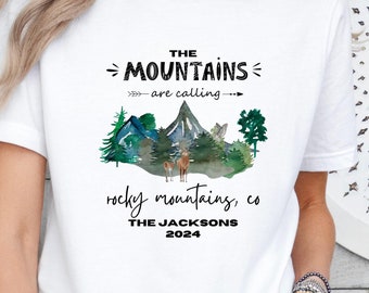 Familien Urlaub Shirt Personalisiert, Benutzerdefinierte Camping Reise T-Shirt, passendes Outdoor Abenteuer '' Berge benennen '' Shirt für Wandern, RV, Camp