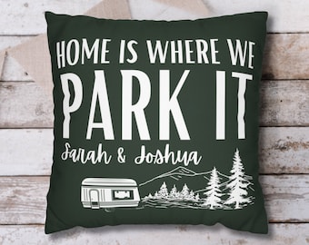 Camping Kissen, personalisiertes RV Kissen, glückliche Camper Bergkissen, kundenspezifisches Camper-Dekorkissen mit Einsatz-Schlafsofa-Geschenk-Reisen im Freien