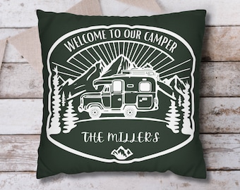 Camping Kissen, personalisiertes RV Kissen, glückliche Camper Bergkissen, kundenspezifisches Camper-Dekorkissen mit Einsatz-Schlafsofa-Geschenk-Reisen im Freien