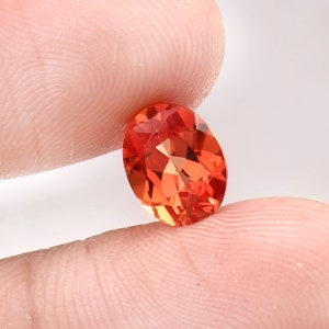 9x7mm Ceylon Padparadscha Sapphire: AAA Oval Loose Gemstone