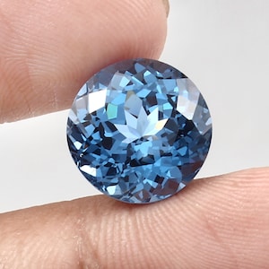 Sky Blue Aquamarine Gemstone: 10mm Round Cut, Jewelry Making