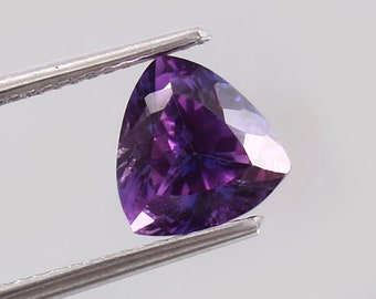 AAA Ravishing Color And Nice Luster Ceylon Purple Pink Sapphire Loose Trillion Gemstone Cut For Ring & Fine Jewelry Making Gemstone 8x8 MM
