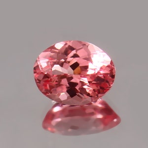 AAA Ceylon Padparadscha Sapphire: 10x8 mm Oval Loose Gemstone