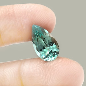 Parti Sapphire Pear Gemstone: 15x9mm Ceylon Bi-Color Loose Gem