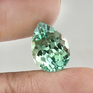 AAA Ceylon Parti Sapphire: 10x8mm Pear Cut Gemstone