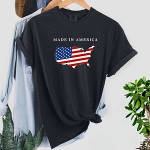 T-shirt couleurs confort Made in America, 4 juillet / cadeau fête de l'indépendance, drapeau américain patriotique, t-shirt rétro surdimensionné des États-Unis, t-shirt de l'équipe américaine