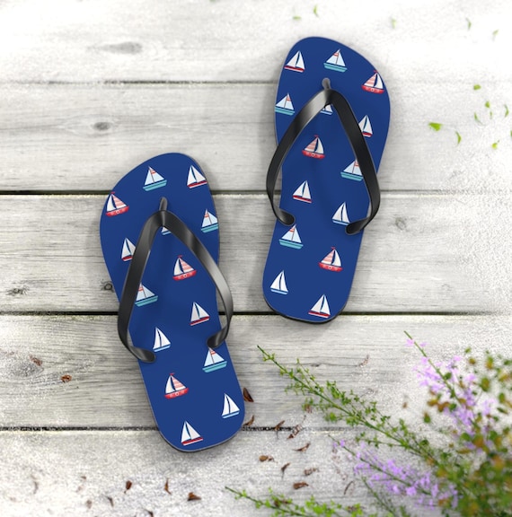 Chanclas con estampado de velero: sandalias náuticas de verano