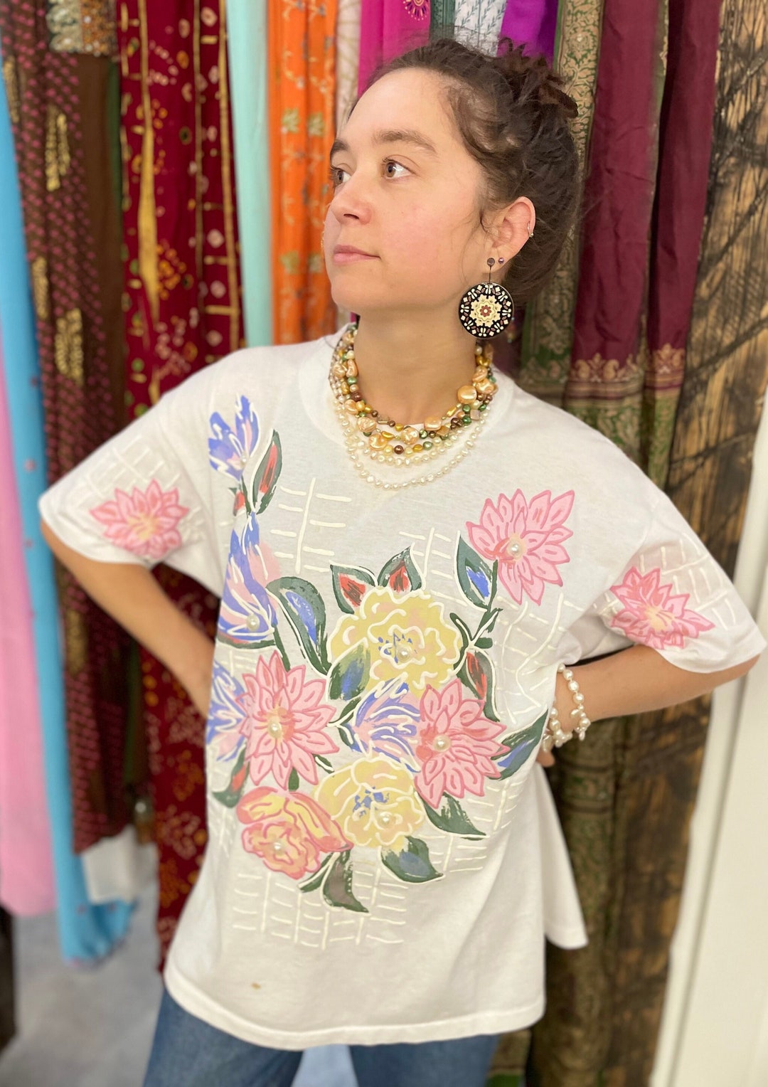 Pearl Necklace Printed T-Shirt main image 1
