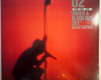 U2 – Under A Blood Red Sky – LP en vivo de 1983 – Island Records 90127-1-B – Prensado especial – Vinilo VG+ / Funda VG