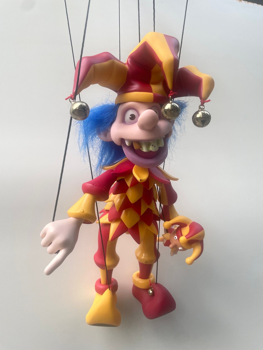 DEXTER the JESTER Marionette for Bozart Designed by Daniel Oates 2001