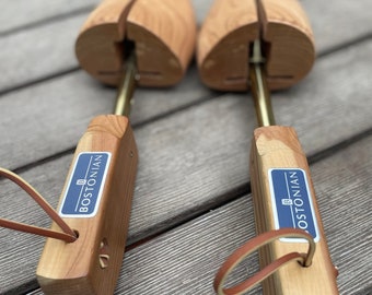 BOSTONIAN XL Pair Cedar Shoe Trees Stretchers