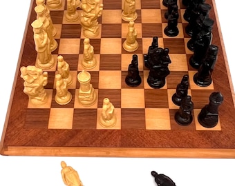 Drueke No. 151 Vintage Chess Set ES Lowe Medieval Crusades Chessmen Wood Board Complete