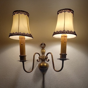 Bronze Old Dutch Wall Lamp 2-Arms