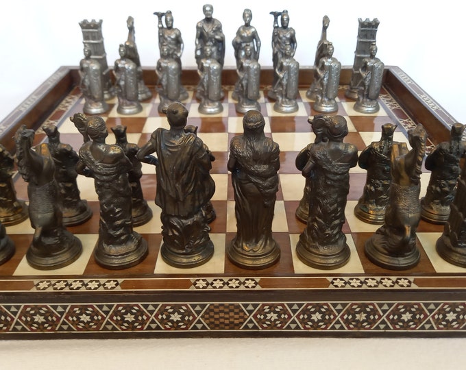Italfama Romans And Barbarians Metal Chessmen – Detailreiche Metall-Schachfiguren, König 7,5 Cm, Gold/silber, Florentiner Qualität, Für Erwachsene