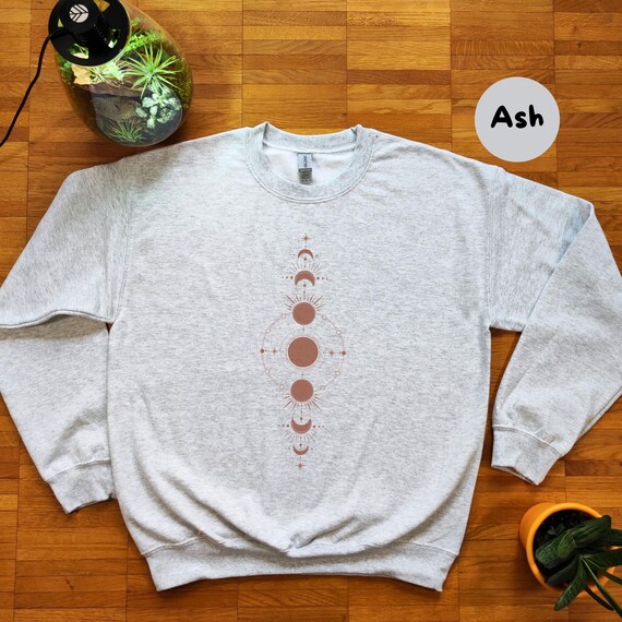 Himmlisches Sweatshirt, Mondphasen Pullover, Boho mystischer Mond und Sonne Pullover, Boho Mond Astrologie Outfit, spirituelle Mond Kleidung