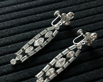 Vintage Earrings, Vintage Rhinestone Earrings, Silver Tone Earrings, Clear Rhinestones, Clip-On Earrings, Chandelier Earrings, Gift for Her