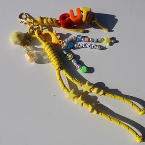 Gelbe Perlen Schlüsselanhänger: Stern & Liebe Charms, Fun Keyring
