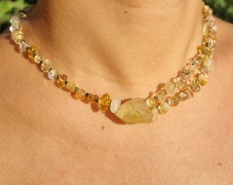 Collier en citrine brute avec hématites dorées | Collier pierre de naissance novembre avec citrine véritable | Ras de cou épais en citrine