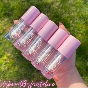 Custom lip clearance gloss tubes