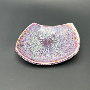 VIBRANT cone 10 small dish