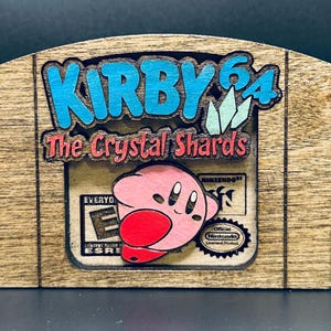 カービィ64 クリスタルシャード - 木製カートリッジ | N64 | ハンドメイド - ゲーム用装飾品