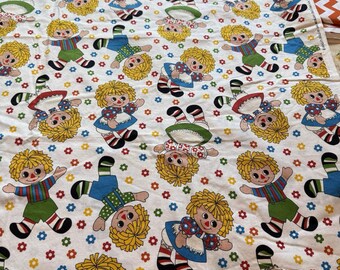 Blue Hill Holly's Dolls Sara Morgan Rag Doll Daisy Toss White Cotton Fabric 2 yd