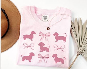 Dachshund Shirt, Comfort Colors Wiener Dog Mom T-shirt, Dachshund Gift for Women