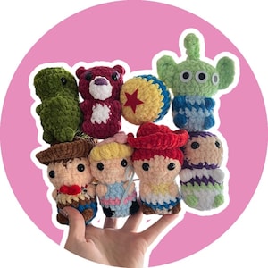 Patrón de crochet para la tripulación de Itty Bitty Story imagen 2