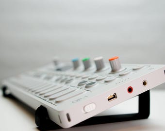 teenage engineering OP-1 ケース、保護フィルム付き Teenage Engineering OP-1用ケース - Dirigent | ディリゲント