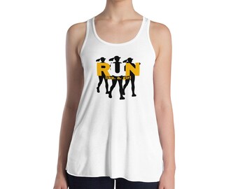 Damlinne med "Run like a Girl"-motiv och brottarrygg; Löpar-T-shirt; Damlöpartröja; Present till löpare; Löpartröja; Löparlinne