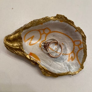 Decopauge Oyster Shell Ring Dish