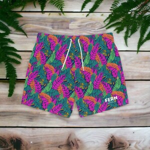Fern Frenzy: zwembroek voor heren met leuke en kleurrijke all-over print | FERN Goederen Co.