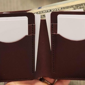 Cartera compacta plegable vertical de piel italiana de grano completo (versión actualizada)