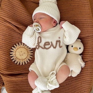 Personalised baby name announcement knit romper - hand embroidered