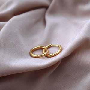 18k Gold Huggie Ohrringe Geschenk für sie | 18k Gold über 925 Sterling Silber | Kleine Minimal Ohrringe | Geschenk für Sie |  Schmuck für jeden Tag