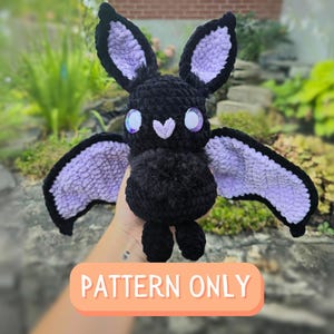 Cici The Bat Häkelanleitung PDF | Deutsch, Amigurumi Anleitung, Süße Fledermaus, Squishy, Plüsch, Stofftier, Halloween, Grusel