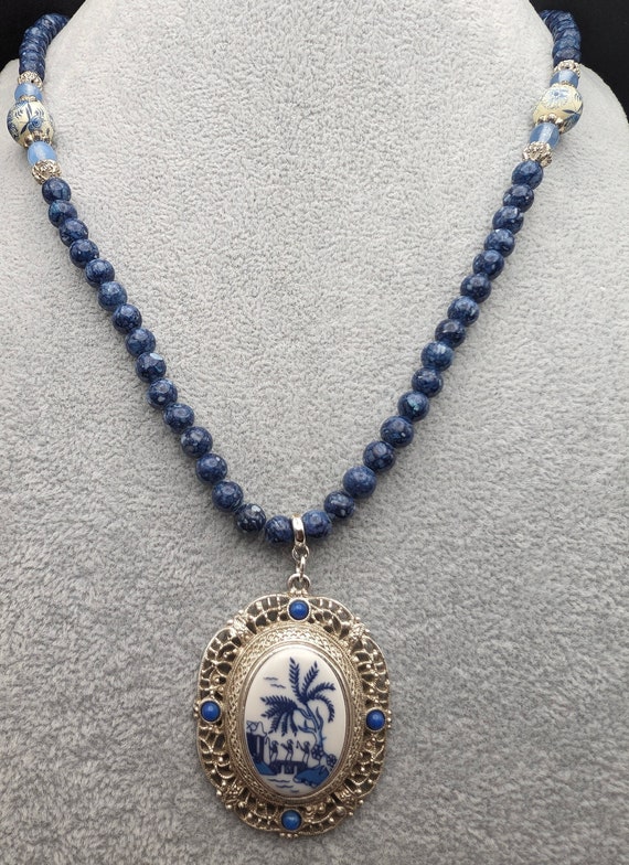 1928 Company Blue Willow Pendant Necklace with Sim