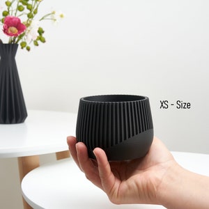 Scandinavian style pot Nordic inspired pot for stylish home Add a touch of Scandinavian sophistication to your space Sleek Design image 4