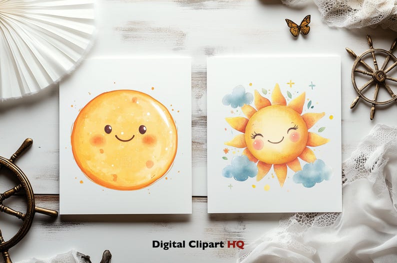 Puede incluir: Dos ilustraciones en acuarela sobre fondos blancos. Una representa un sol sonriente con rayos amarillos y nubes azules. La otra muestra una luna sonriente. Elementos n&aacute;uticos decorativos y una mariposa est&aacute;n dispuestos alrededor.
