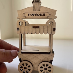 Ręcznie robiony laminowany drewniany wózek na popcorn, Mini wózek na popcorn, Mini wózek na przekąski, wózek na imprezę, tektura, motyw wózka na popcorn