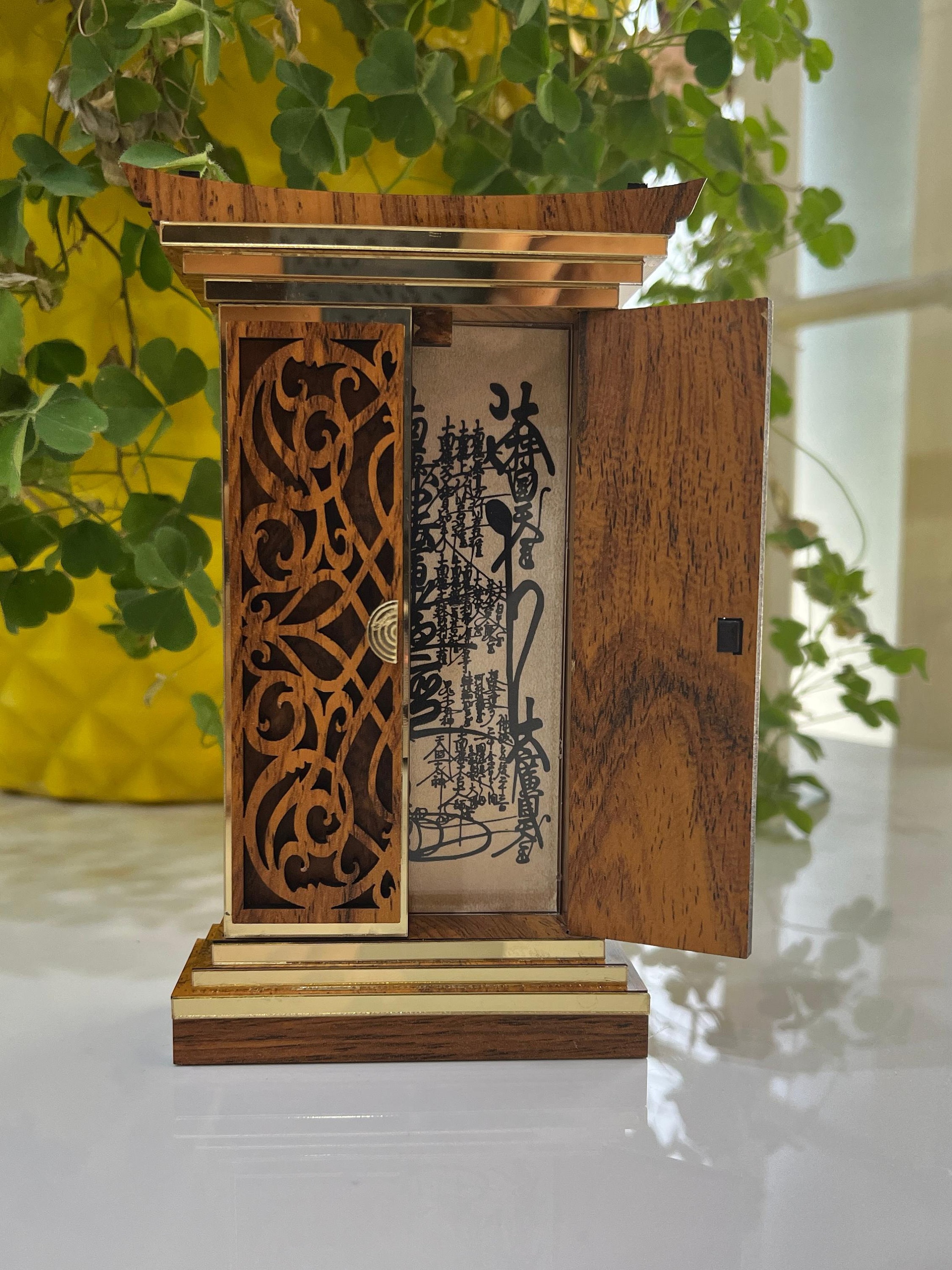 Miniature Laminated Teak Wood Mdf Butsudan With Gohonzon
