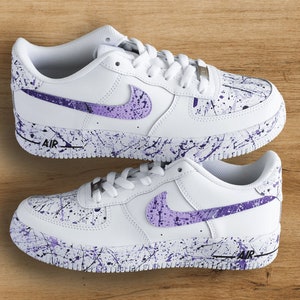 Custom Purple, Lila Splatters Air Force 1 sneakers Nike. Customized trendy sneakz. Nice as gift.