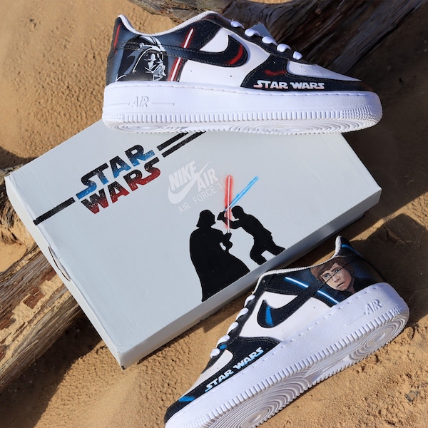 Nike Air Force 1 Star Wars „Darth Vader und Luke Skywalker Lightsaber Battle“ individuelle Sneaker, Unisex, Galaxie-Themenschuhe