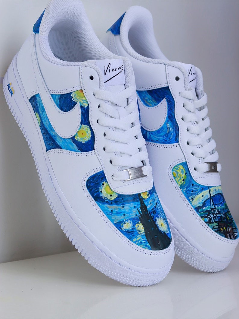 Starry Night - Van Gogh customized sneakers Nike AF1, sneakers voor haar en hem air force 1 blauwe artistieke schoenen, ultiem verjaardagscadeau, swirls vincent op een witte sneaker, sterrenhemel en galaxy