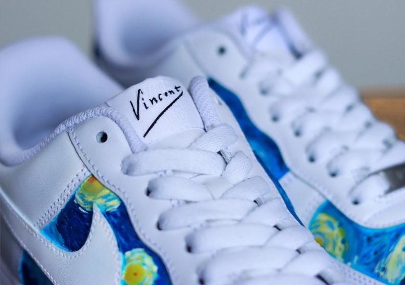 Starry Night - Van Gogh customized sneakers Nike AF1, sneakers voor haar en hem air force 1 blauwe artistieke schoenen, ultiem verjaardagscadeau, swirls vincent op een witte sneaker, sterrenhemel en galaxy