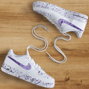 Custom Purple, Lila Splatters Air Force 1 sneakers Nike. Customized trendy sneakz. Nice as gift.