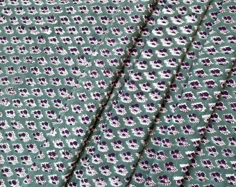 Tela de algodón estampada a mano con bloques: Floral verde salvia, corte a medida para confección india